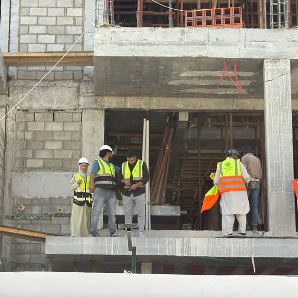 648ca813 2651 40aa aa1b ffbbda93c5fd 600x600