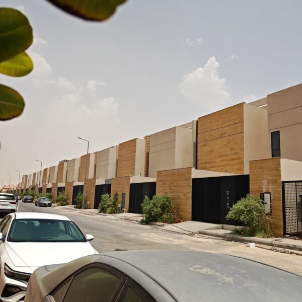 817349c4 32d4 4429 8e01 1d81b0f175eb 600x600